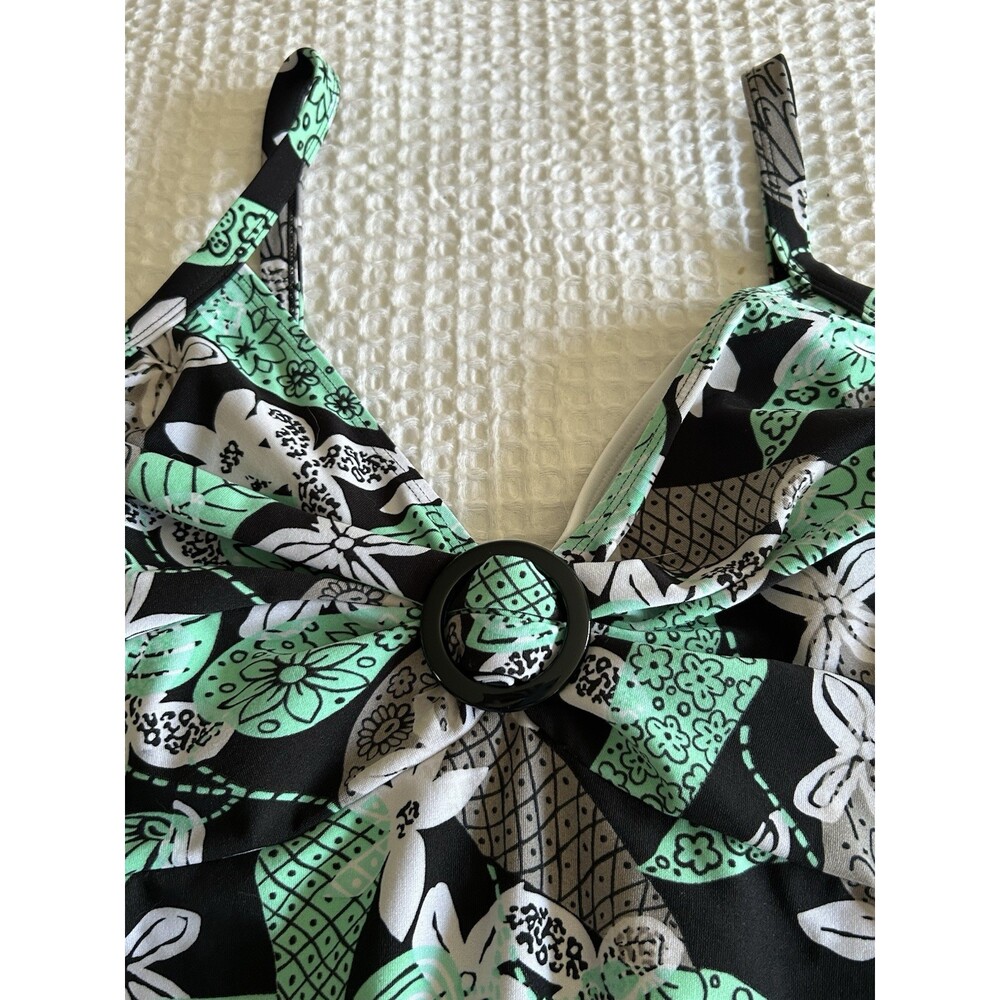 Plus Size Swim Top Sz 16W Underwire Bra, No Padding. Slimming - Picture 2 of 4